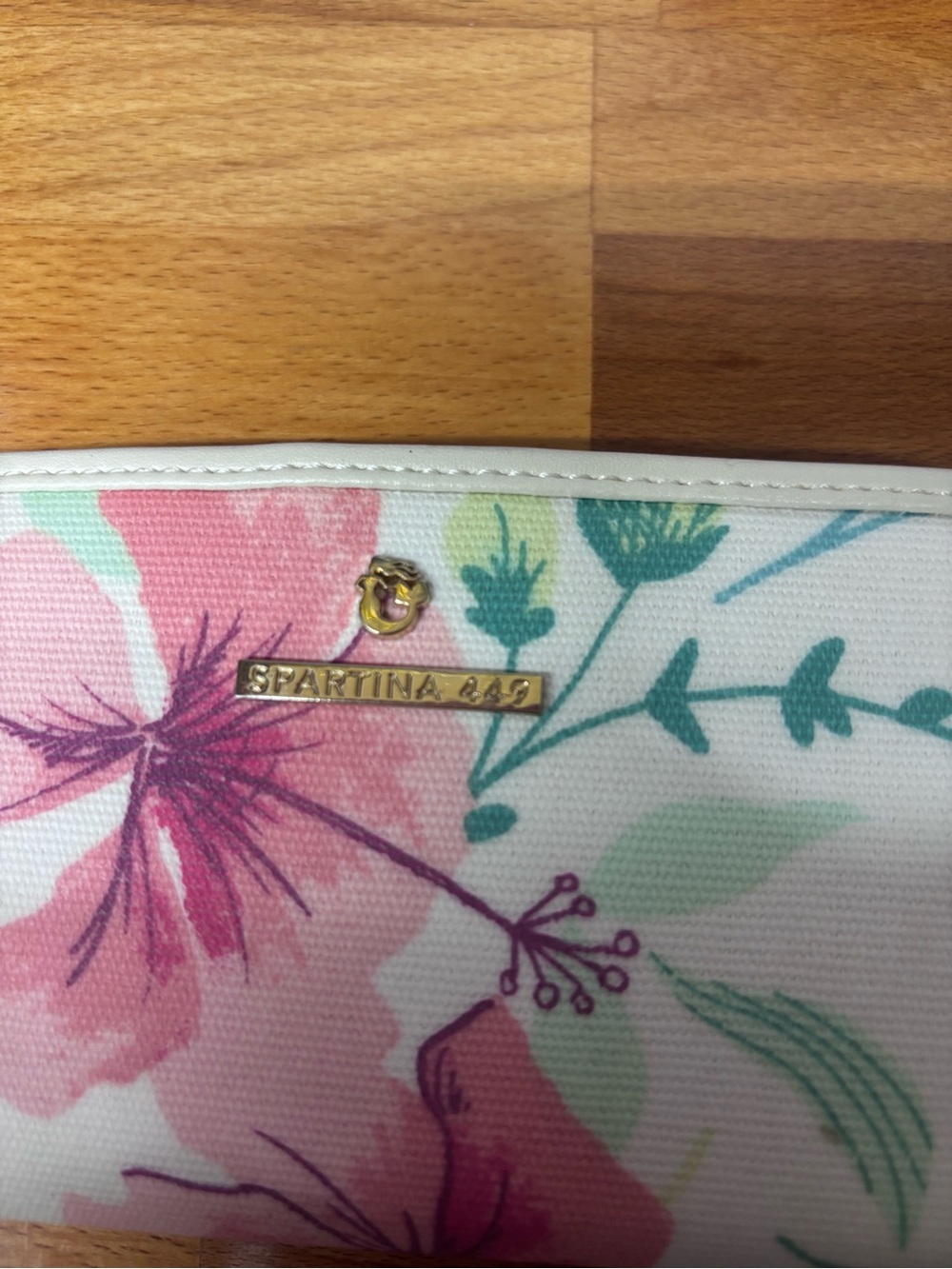 Spartina 449 Zip-around Wallet - Picture 2 of 7